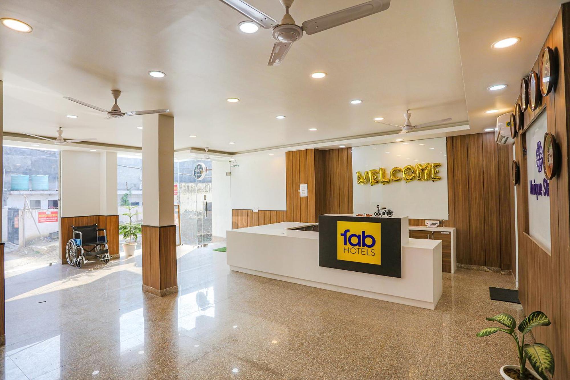 Fabhotel Unique Stay Нойда Екстер'єр фото